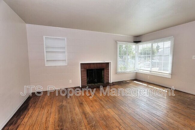 Foto del edificio - 3109-3111 Hampshire Drive