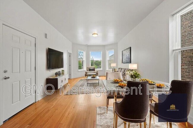 Foto del edificio - 4230 W Adams St