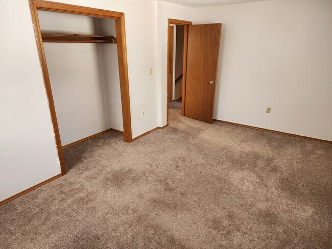 Segundo dormitorio - 1 Feng Dr