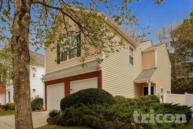 Building Photo - 220 Osmanthus Way