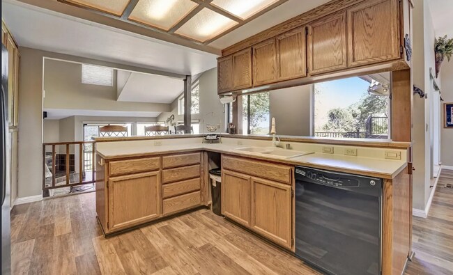 Foto del edificio - Bright 2-Bed/2-Bath Auburn Home with Sutter Buttes Views