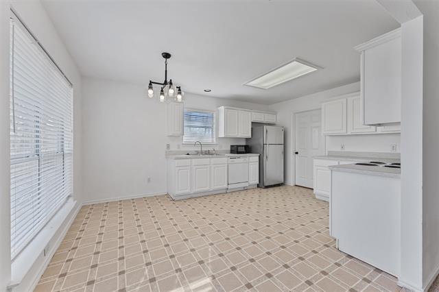 Foto del edificio - 134 Lynnie Penny St