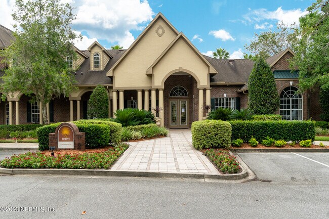 Building Photo - 7800 Point Meadows Dr