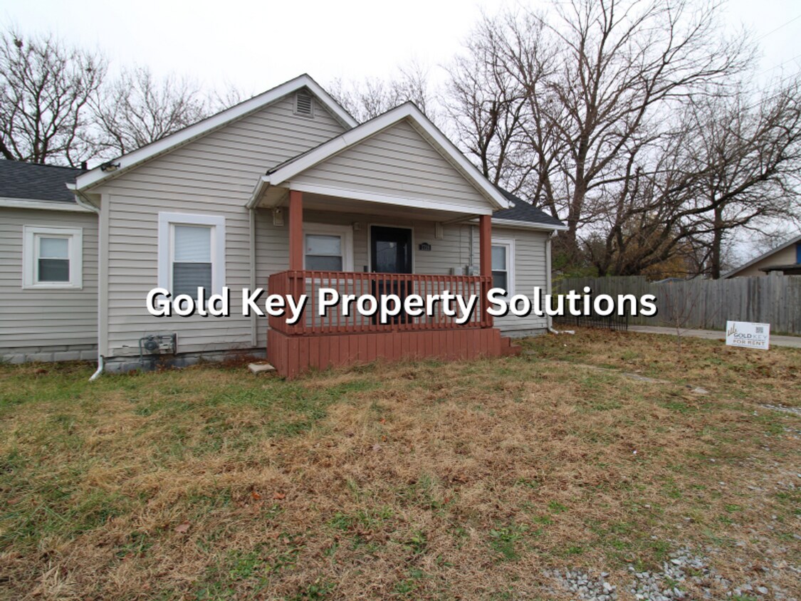 Foto principal - Updated 3 BR 1 BA House with Upgraded Appliances (SECTION 8 APPROVED)