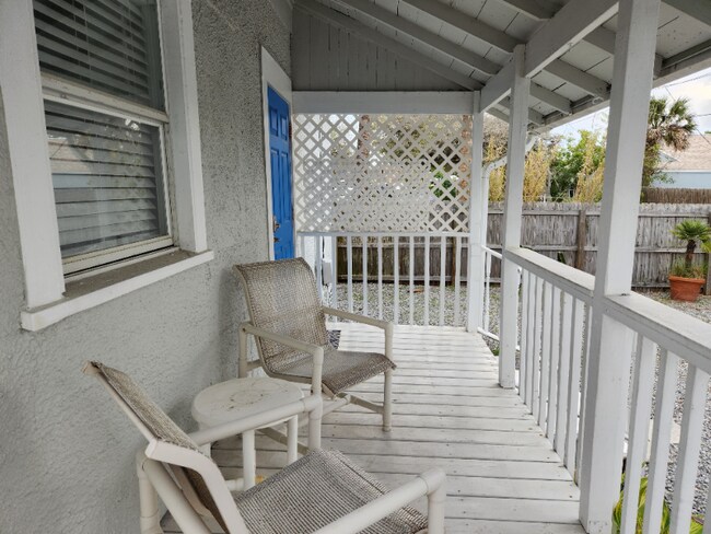 Foto del edificio - 412 Jessamine Ave