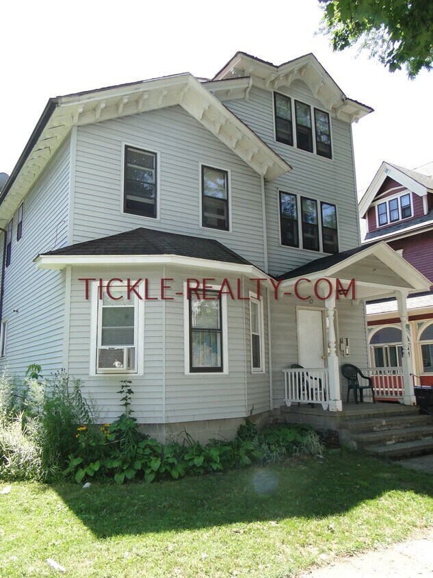 Primary Photo - 67 Marshall St