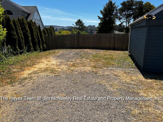 Building Photo - 2 br, 1 bath House - 1740 NE 10th Street