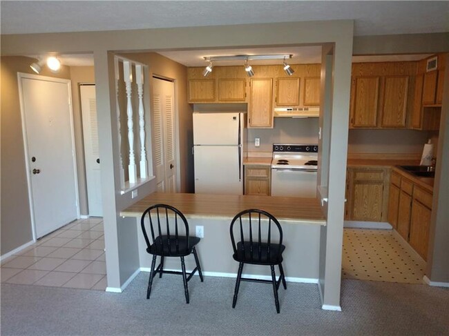 Building Photo - 27706 Evergreen Run