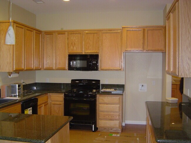 Building Photo - Beautiful and spacious 3/2 Home on Cul De ...