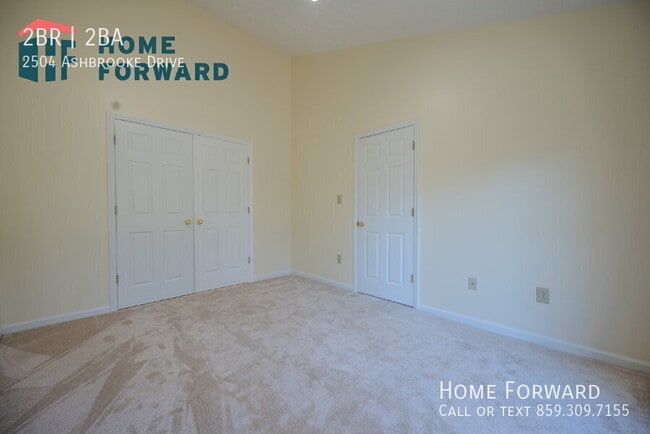 Building Photo - 2504 Ashbrooke Dr