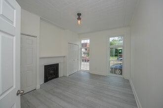 Building Photo - 49 Main St