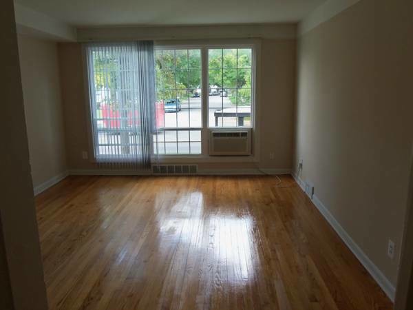 Foto principal - 1825 Pauline Blvd