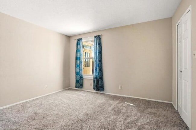 Foto del edificio - 1645 Hollyberry Dr NE