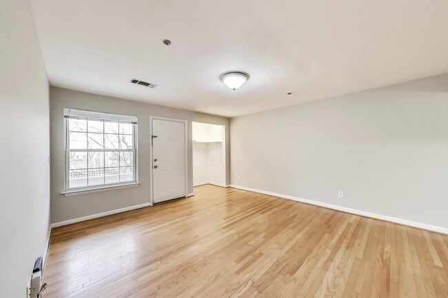 Building Photo - NEW KITCHEN, NEW HARDWOODS -- 1+1  in the ...