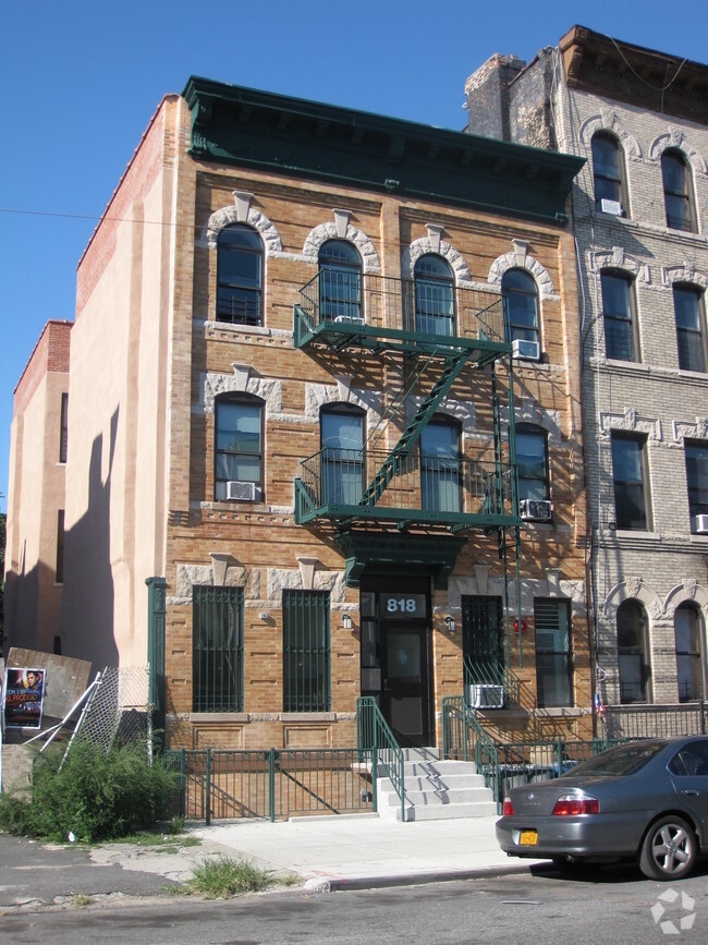 Building Photo - Knickerbocker Avenue Cluster