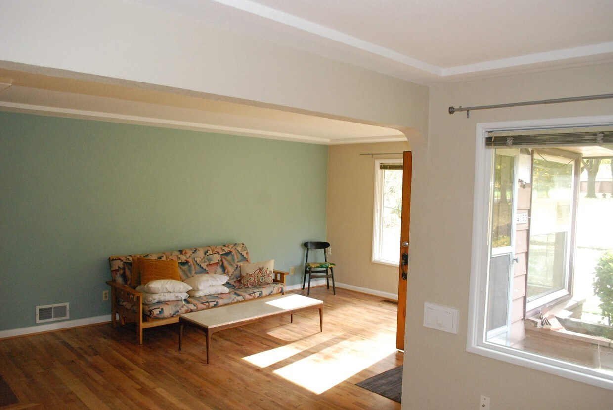Primary Photo - 4035 N Winchell St