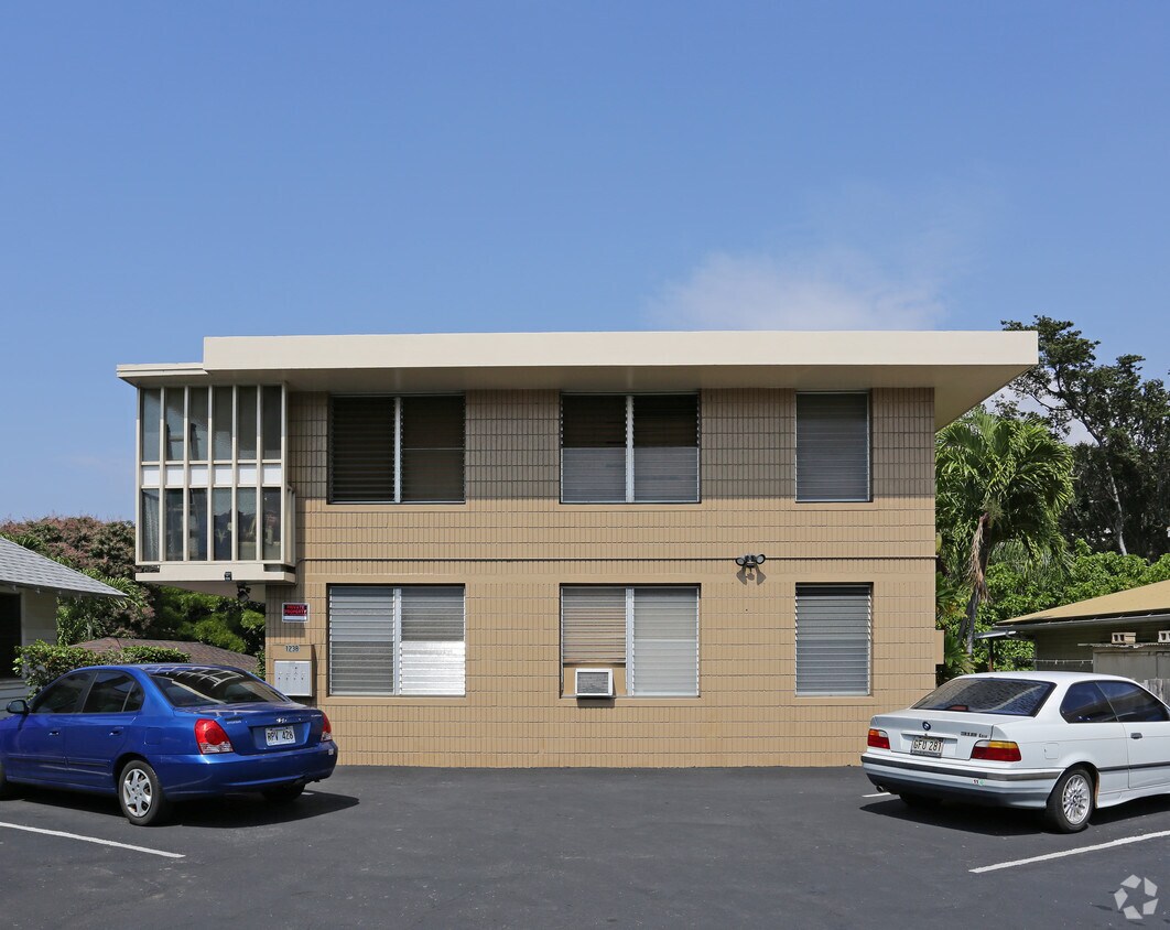 Building Photo - 1238 Palolo Ave