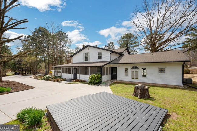 Building Photo - 813 Sandy Creek Rd