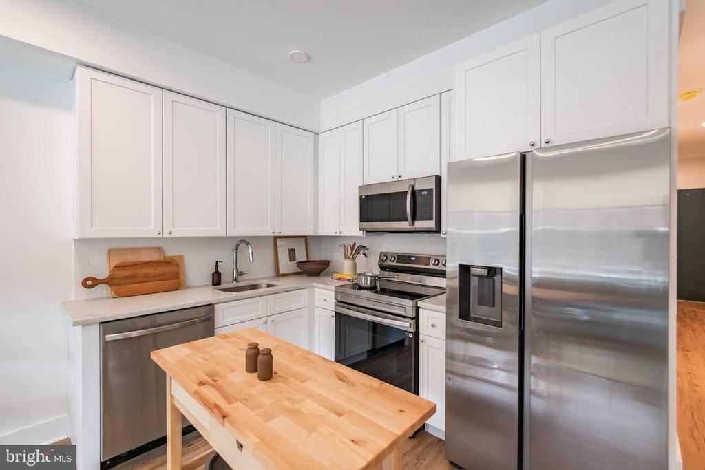 Primary Photo - 2101 Washington Ave