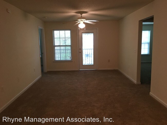 Building Photo - 4801 Avenida Del Sol Dr