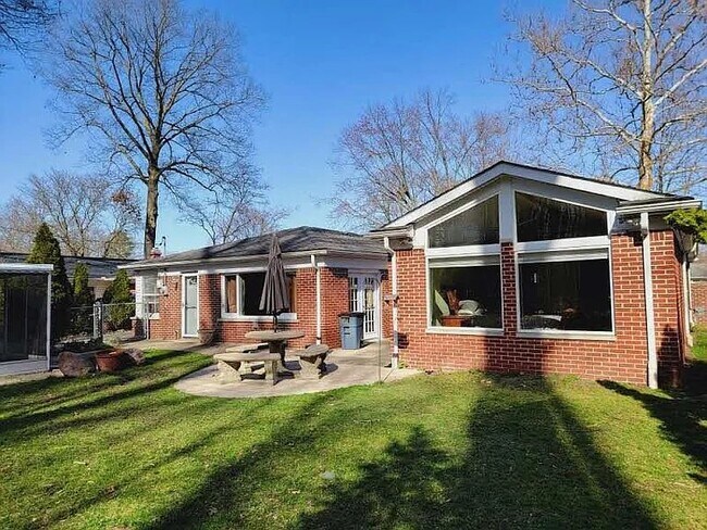 Foto del edificio - 18311 Norwich St