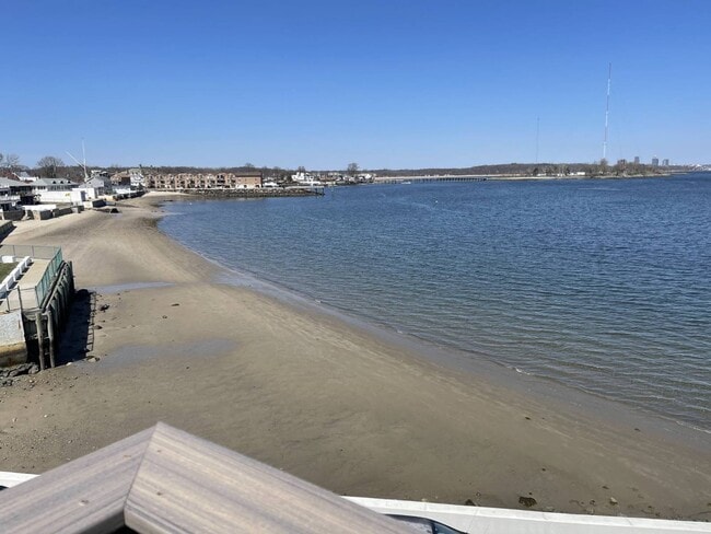 Foto del edificio - 244 Bowne St