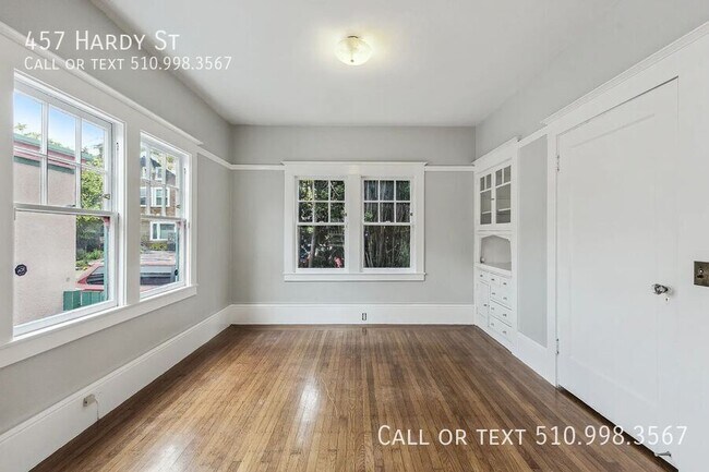 Foto del edificio - 457 Hardy St