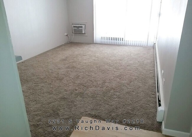 Foto del edificio - * Great location off Iliff and I-225, 1 Be...