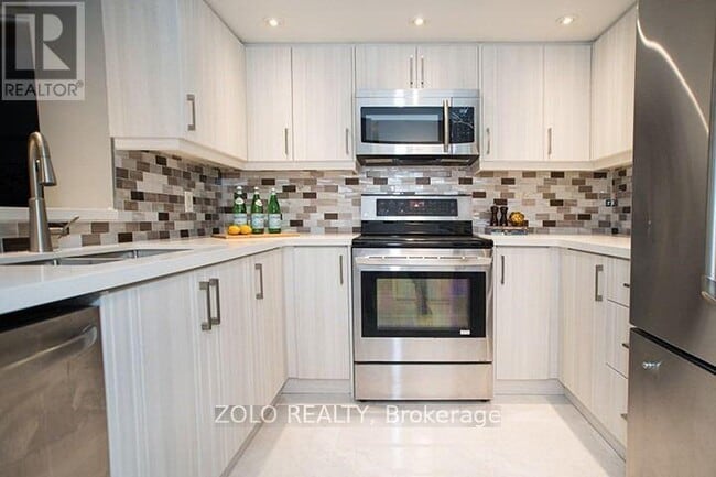 Building Photo - 325-1325 Webb Dr