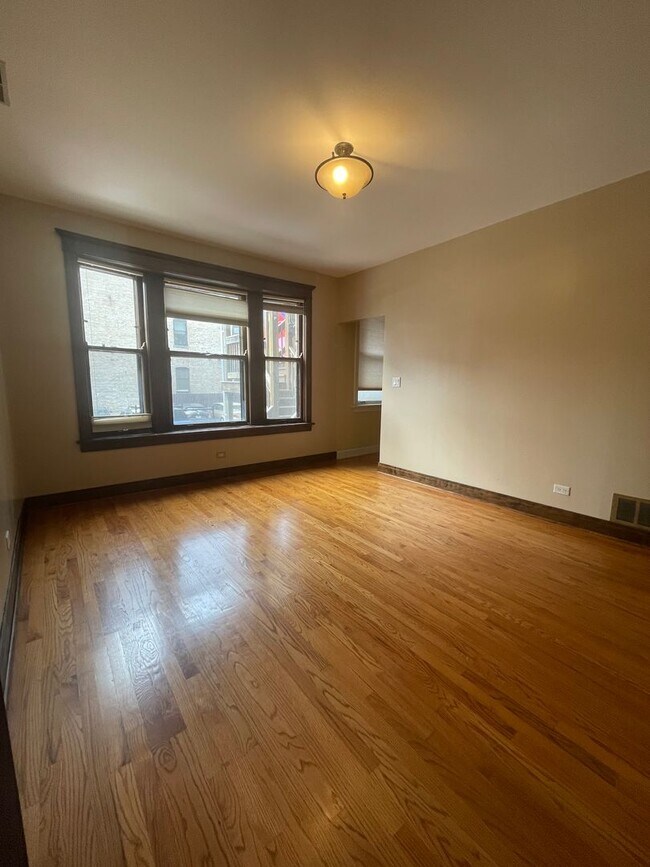 Building Photo - 1 Bed 1 Bath In Buena Park - Near Lake Mic...