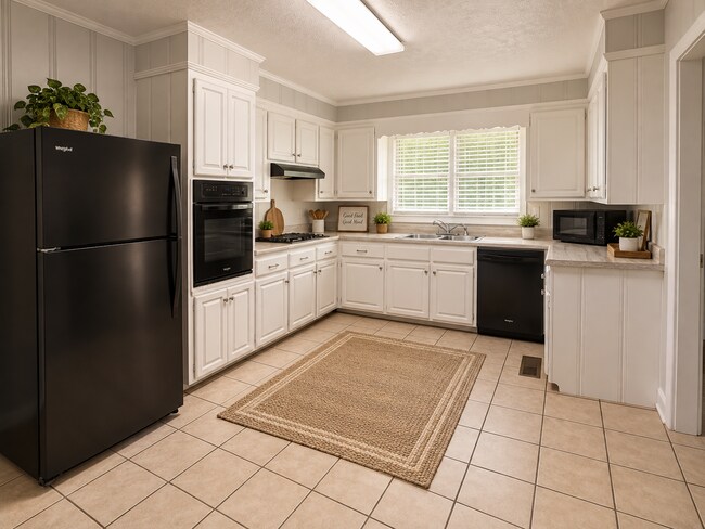 Foto del edificio - 4 Bedroom, 2 Bath Home in Humboldt