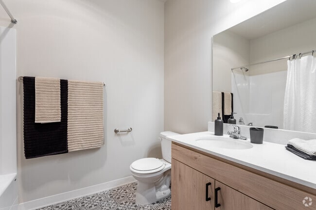 2BR, 2BA - 952 SF - Northplace Apartment Homes