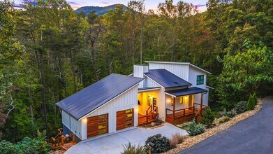 Building Photo - 56 Creek Run Rd