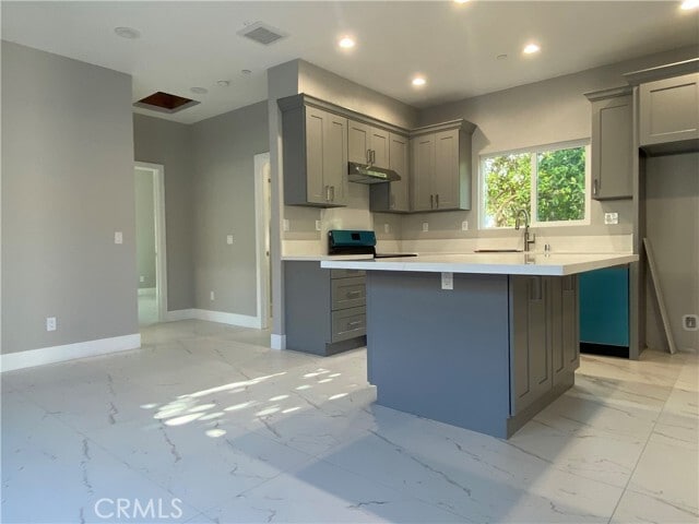 Building Photo - 15869 Las Flores St