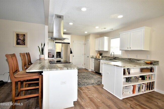 Building Photo - 312 S Brandon Way