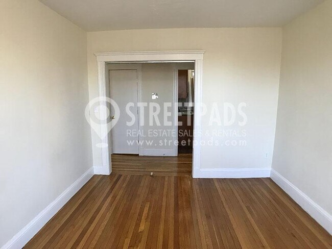 Foto del edificio - 1 bedroom in Boston MA 02215