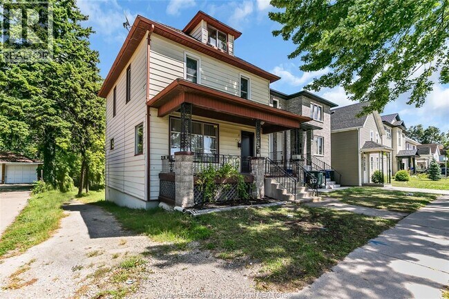 Photo du bâtiment - 444 Crawford Ave