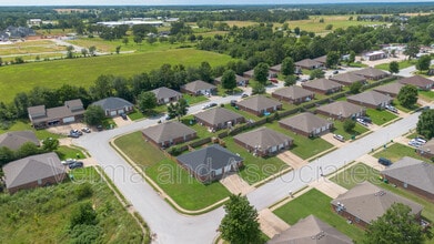 Building Photo - 281 Graystone Cir