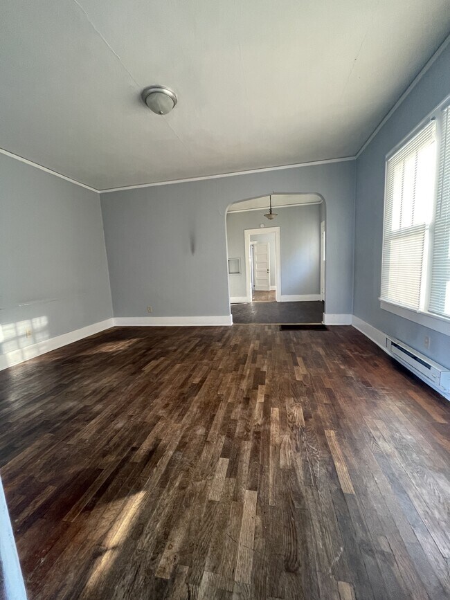 Foto del edificio - 1617 N C St