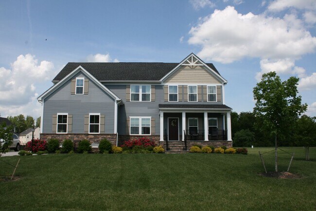 Foto del edificio - Large 4 bedroom home