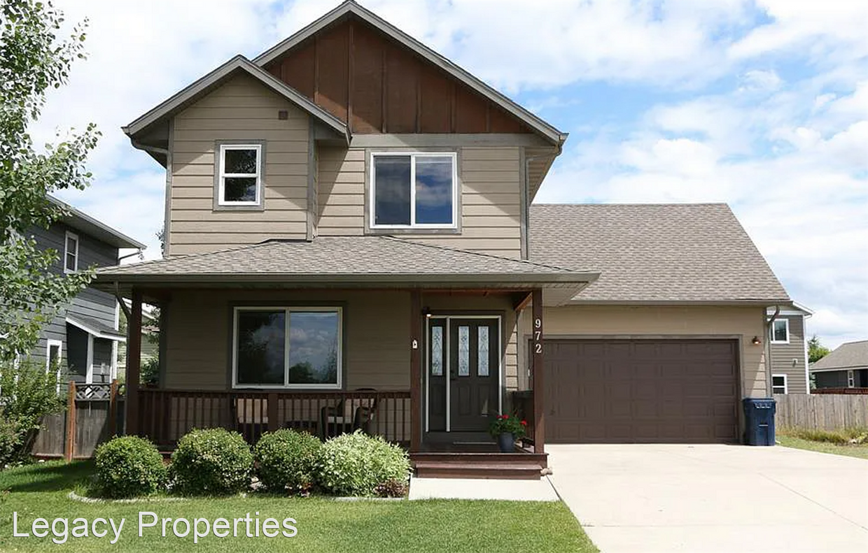 4 br, 2.5 bath House 972 Yellowstone Ave House Rental in Bozeman