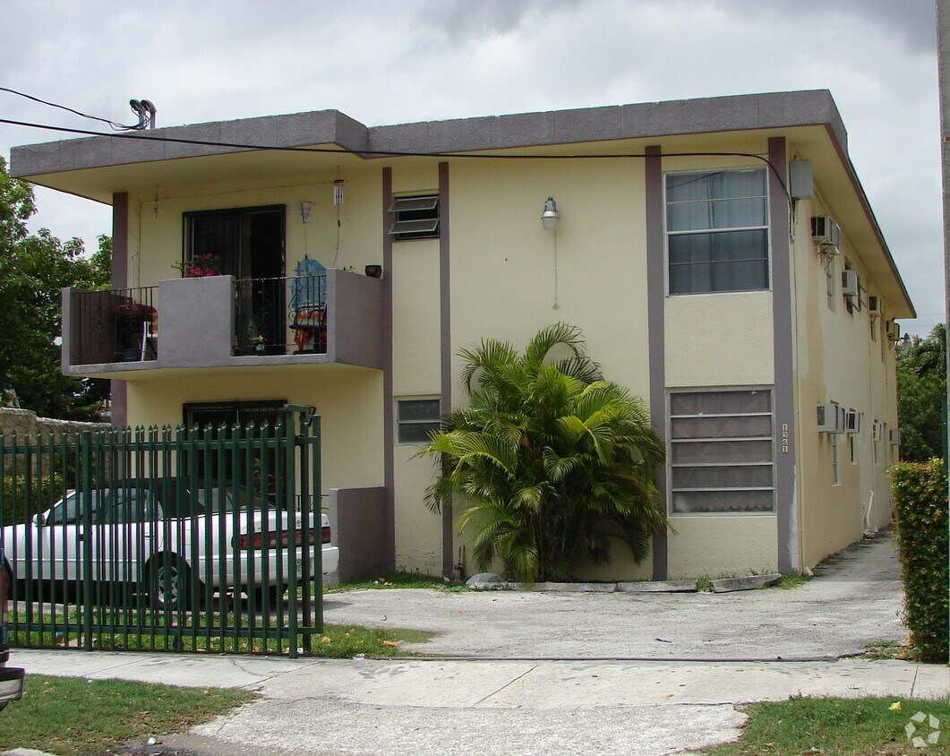 Foto del edificio - 1361 SW 4th St