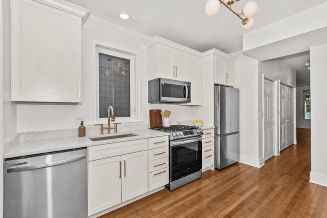 Foto del edificio - 1639 N Hudson Ave
