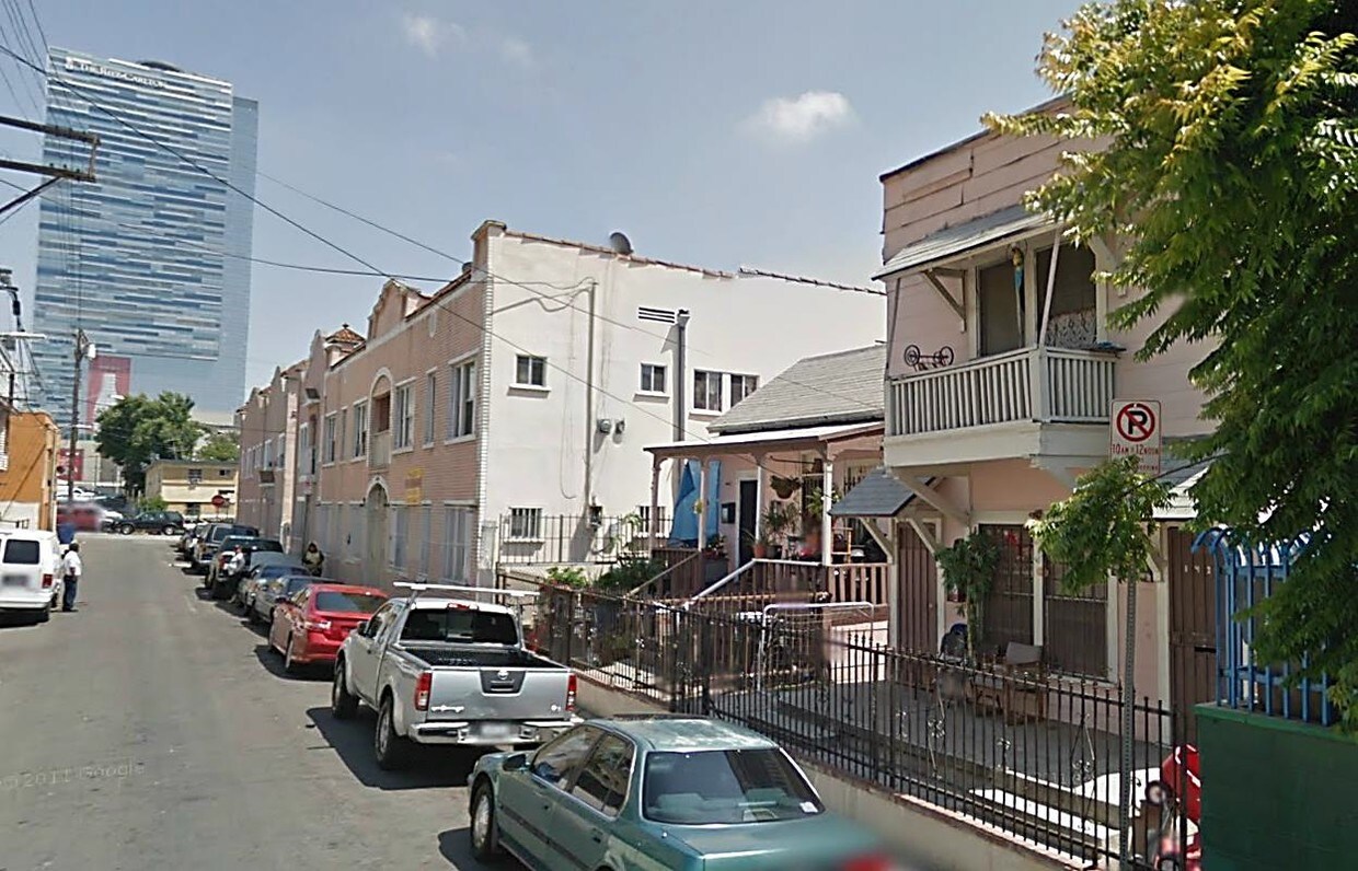 Primary Photo - 1416 Apartments