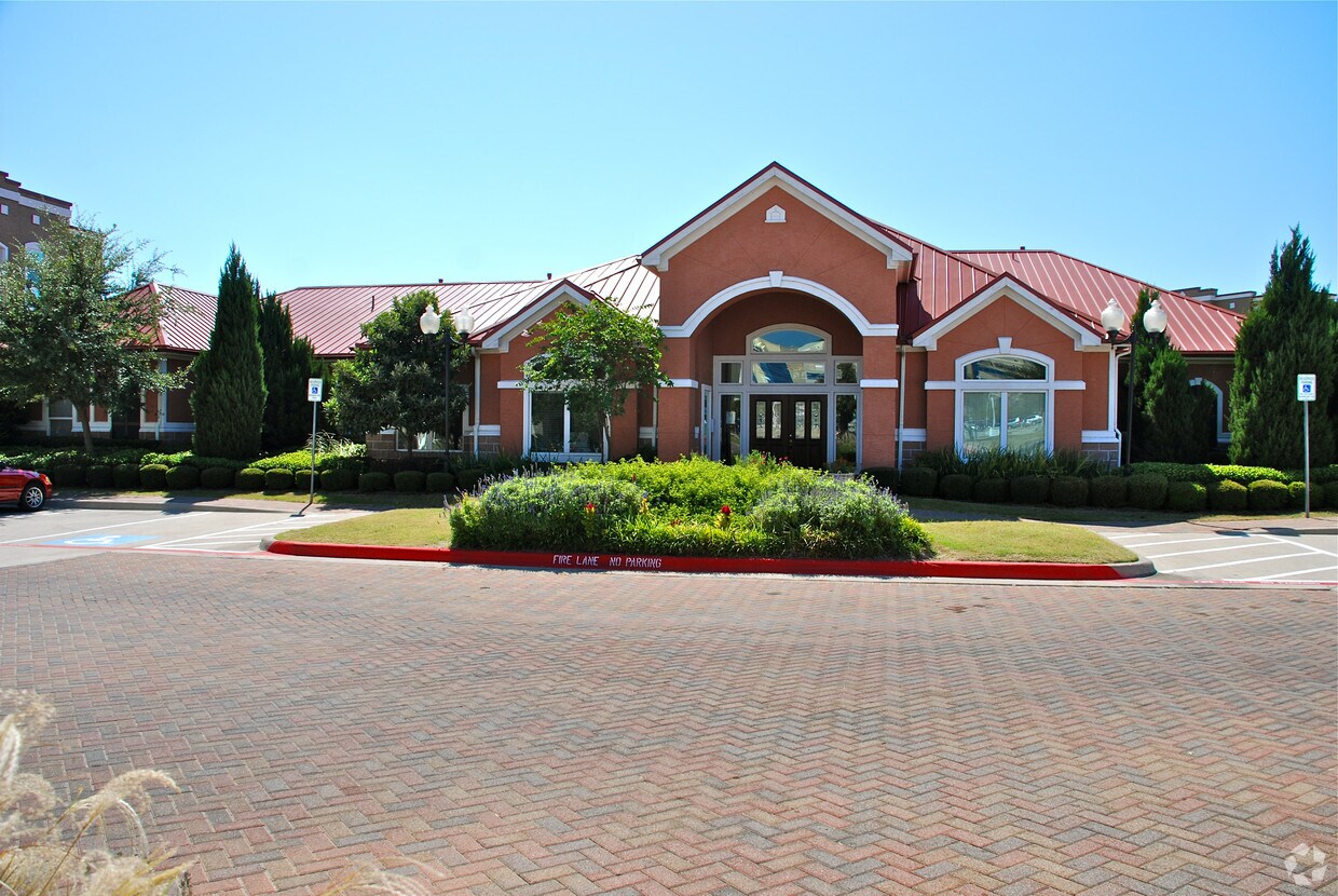 Uptown Apartments Denton, TX