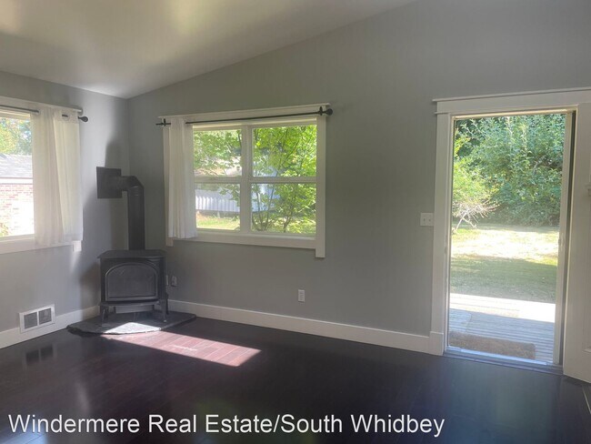 Foto del edificio - 2 br, 2 bath House - 5753 Mutiny Bay Rd