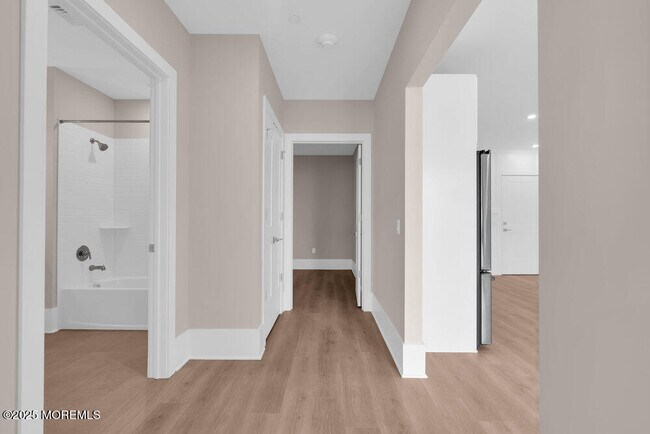 Building Photo - 218 3rd Ave