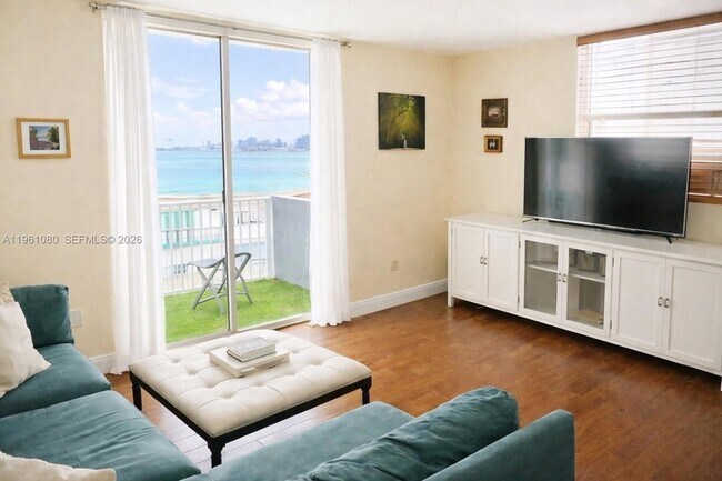 Foto del edificio - 1801 S Treasure Dr