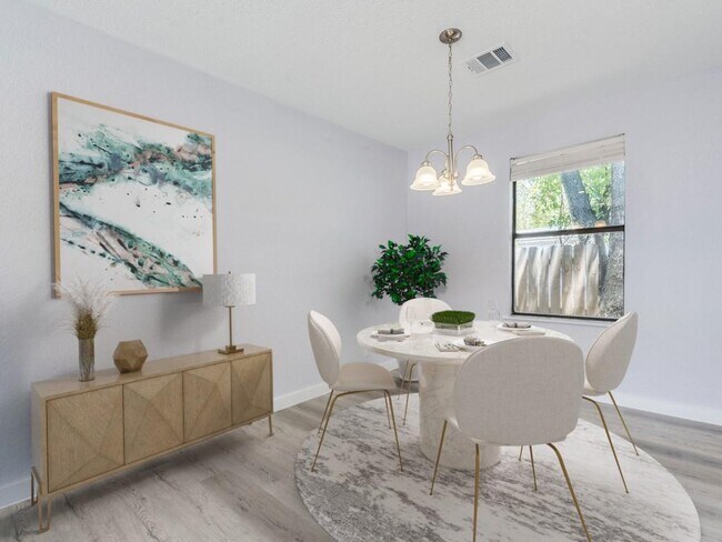 Building Photo - 4412 Gillis St