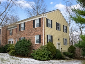 Building Photo - 108 Nottingham Ct